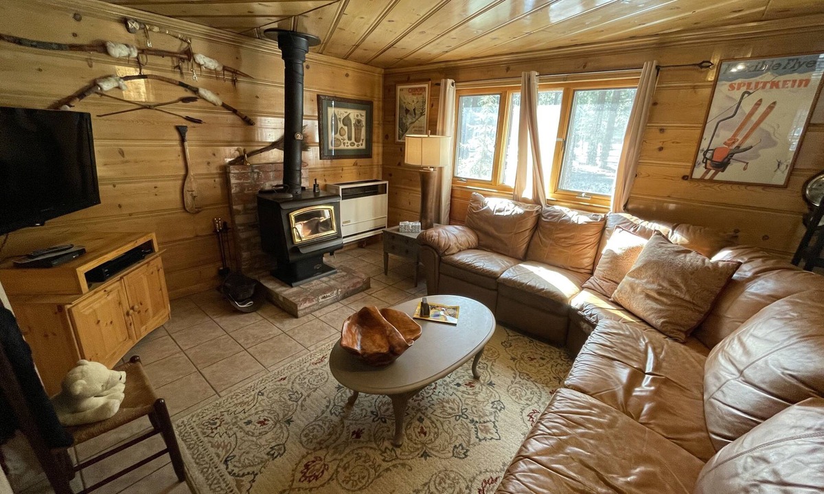 Bijou Park House | Family Cabin Near the Lake
