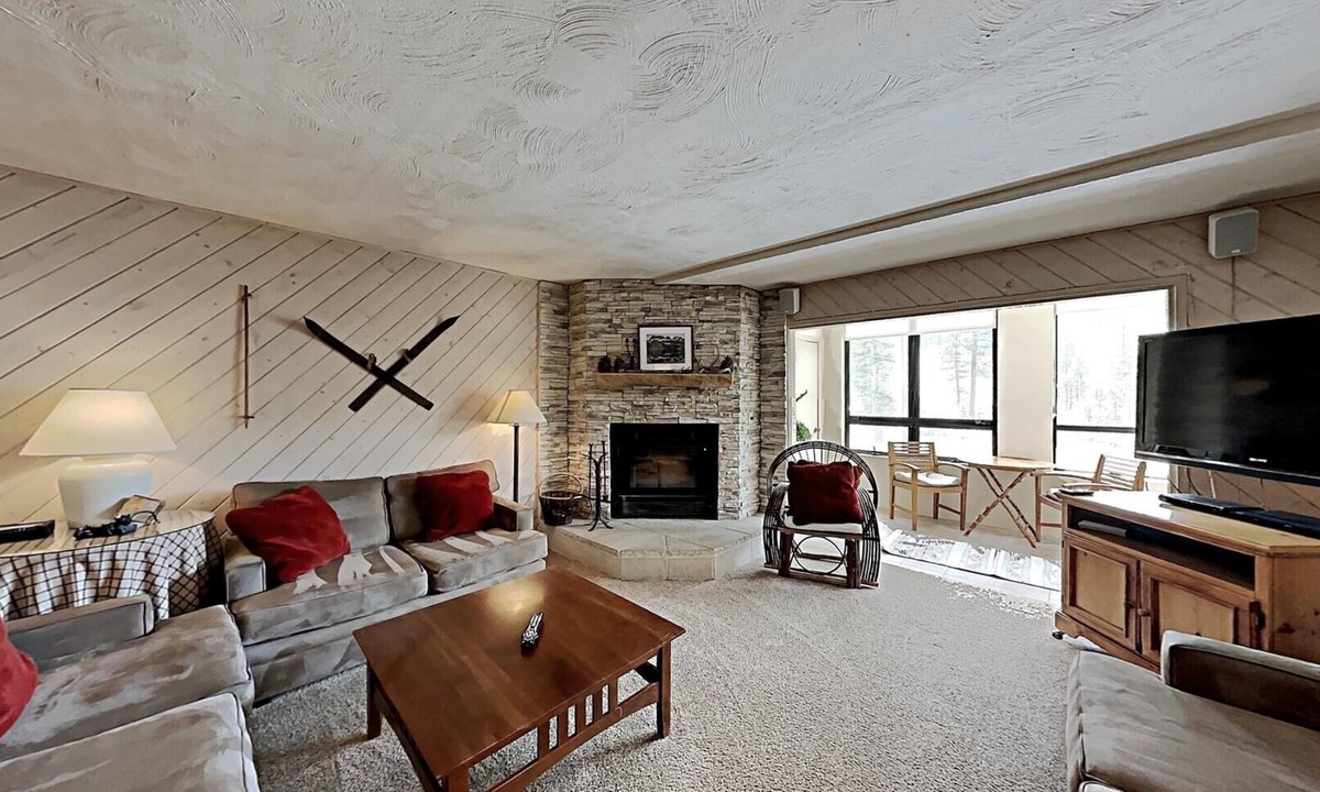 Mammoth Lakes Condo | Fantastic 3 Bedroom Condo with Great Views and Quiet Slopeside Location! (Unit 201 at 1849) by RedAwning