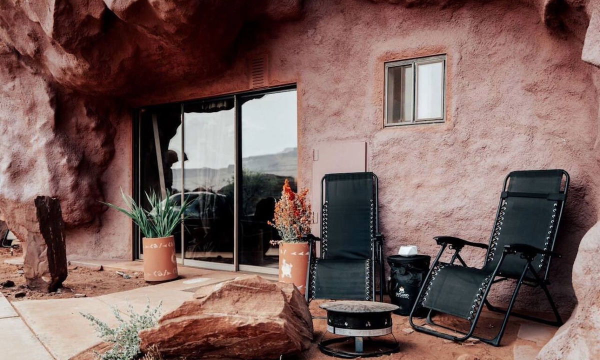 Moab Cabin | Fantastic Cave for a Unique Getaway near Dead Horse Point State Park in Moab, Utah