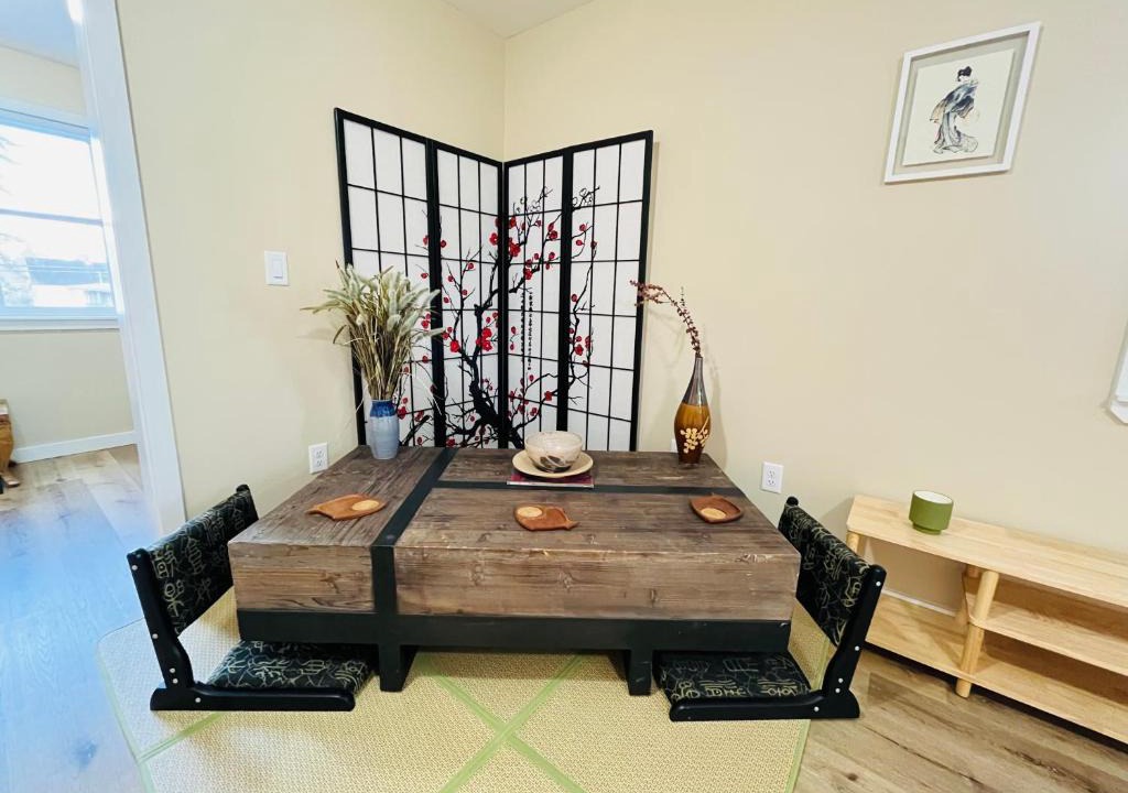 Southeast Salem Apartment | Far East Escape- Salem