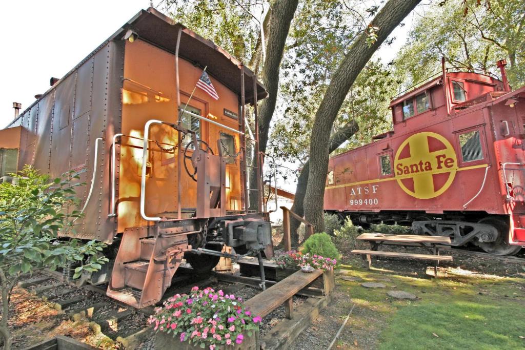 Nice Bed & Breakfast | Featherbed Railroad