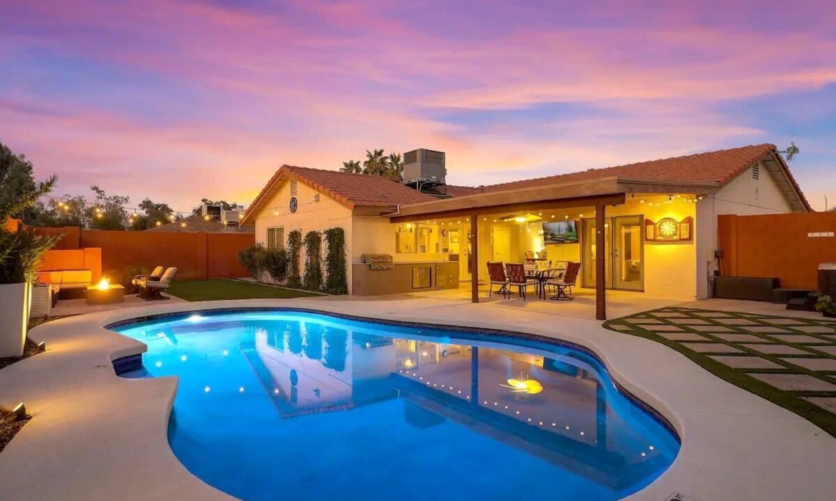 Tempe House | Fire Pit & Hot Tub Near Tempe Attractions
