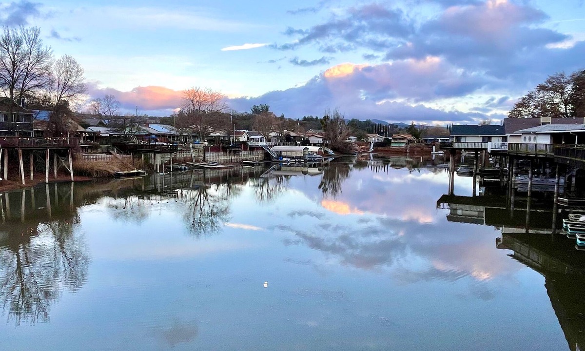 Clearlake House | Fishing bungalow on the water w/private dock.