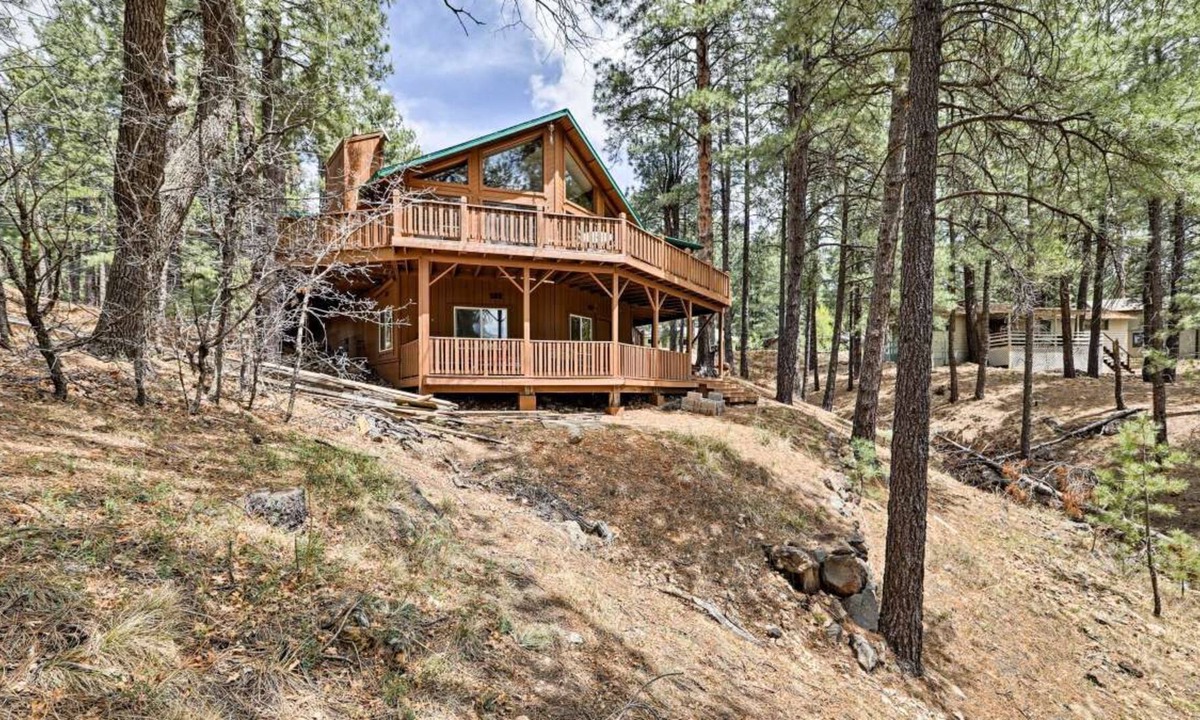 Kachina Village Cabin | Flagstaff Cabin w/ Wraparound Deck in Nat'l Forest