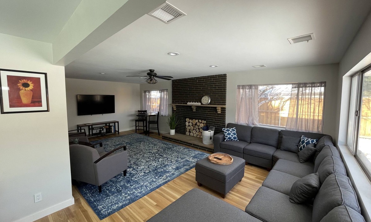 Cherry Hill House | Flagstaff Hide-a-Way! Walk to downtown!