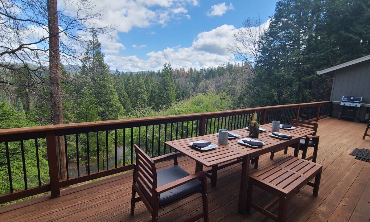 Glencoe House | Forest View Cabin - 4 BR, Family & Pet-Friendly, AC, Game Area, & Close Hiking