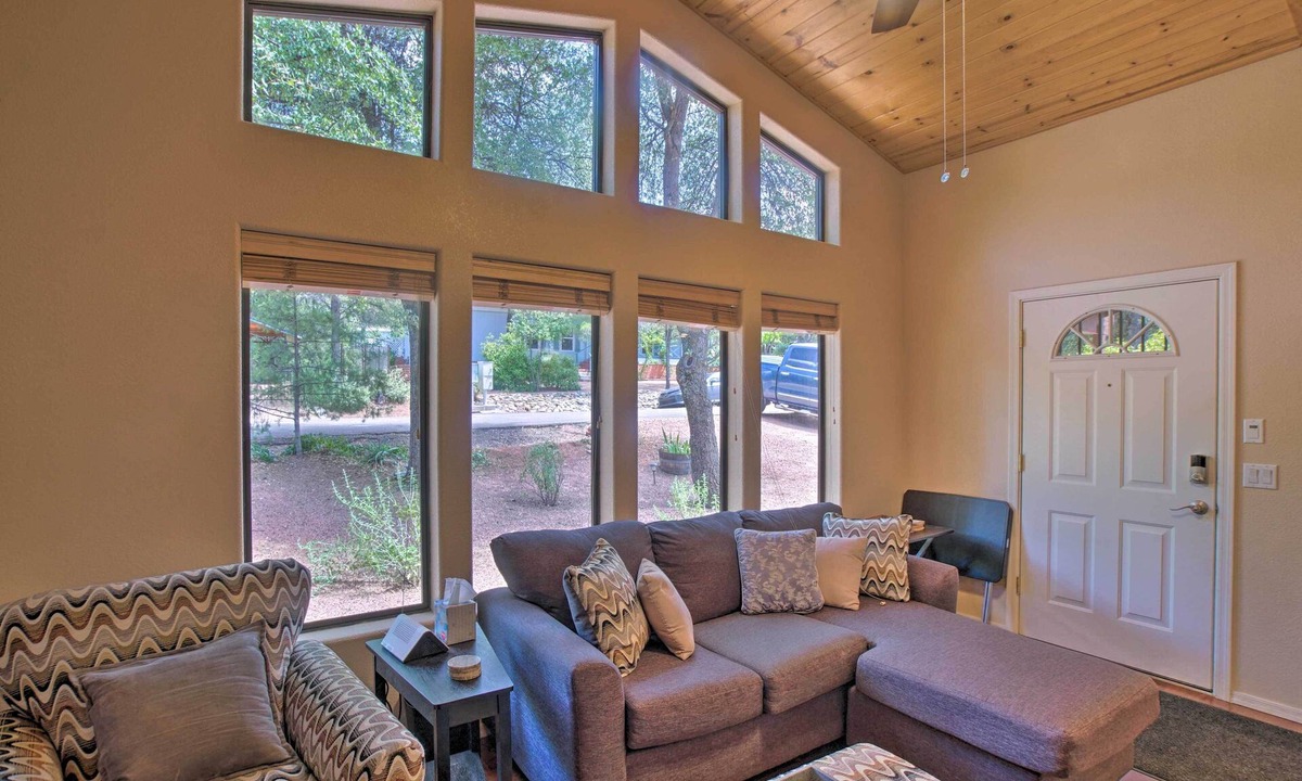 Payson Cottage | Forest-view Retreat in Payson, Close to Hiking!