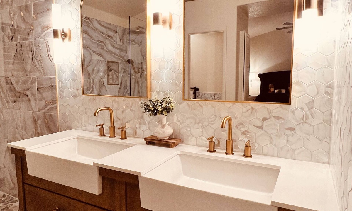 Spring Valley House | Fragrant Finnish Sauna & Amazing Private Pool with French 3 Bedrooms