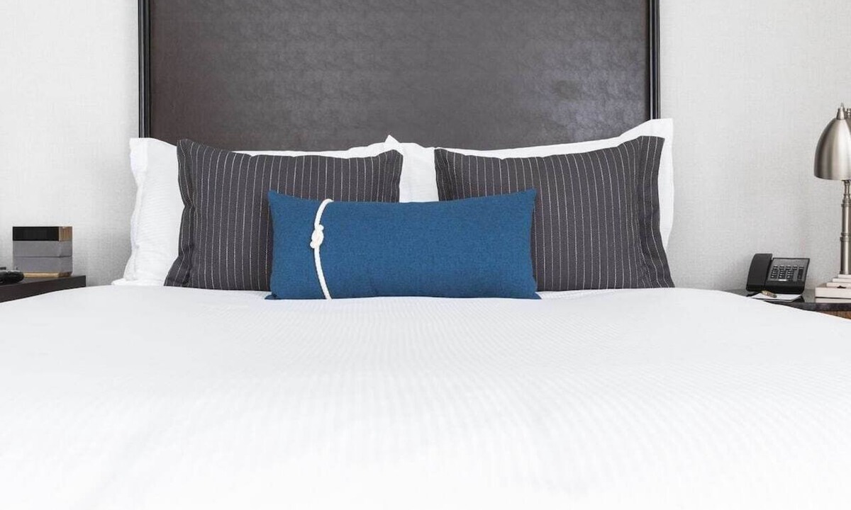 South Beach Hotel | Full Bed Stay in Historic 1926 Hotel | Free Breakfast Waterfront is Steps Away