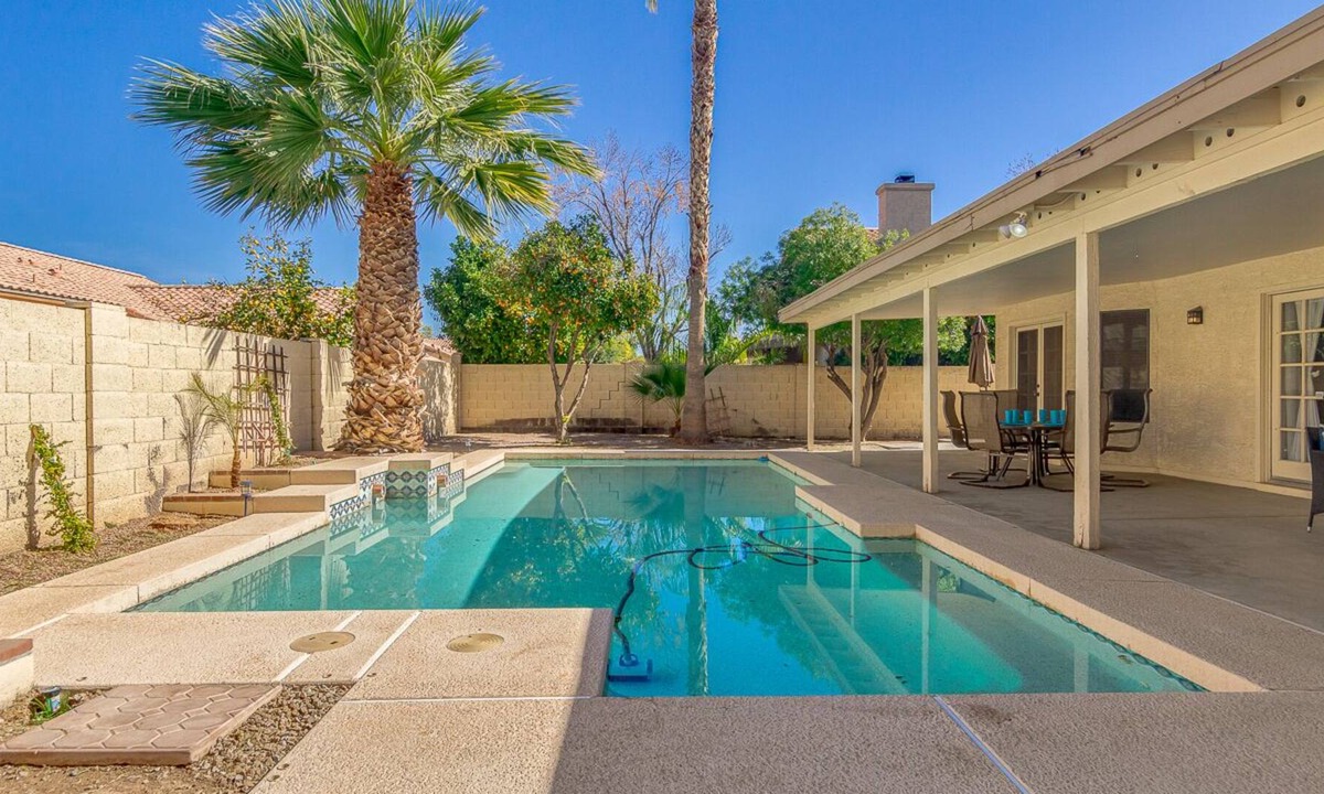 Sierra Tempe House | Fun In the Sun! Split Floorplan W/ Sparkling Pool!