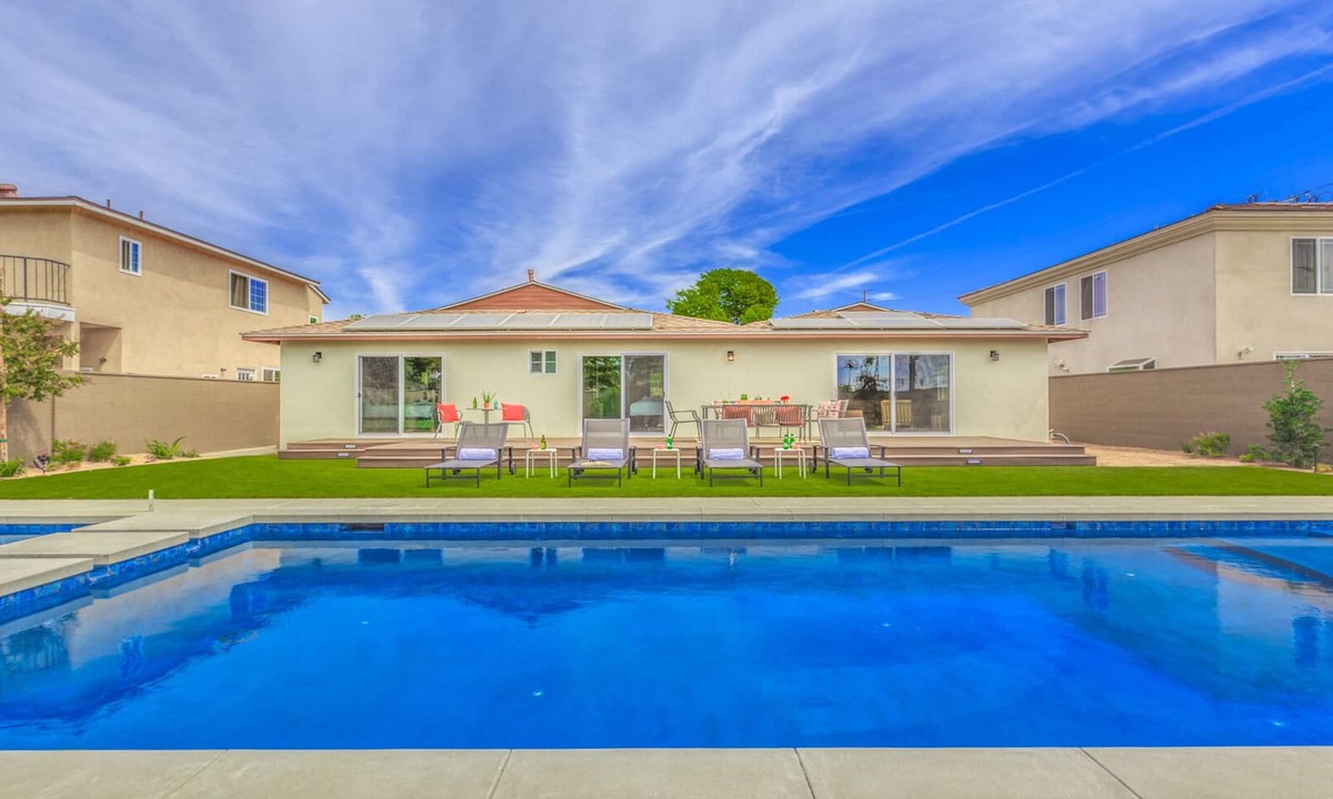 Hermosa Village House | Funtierland + Carnelian +wifi + Pool + Pet Friendly