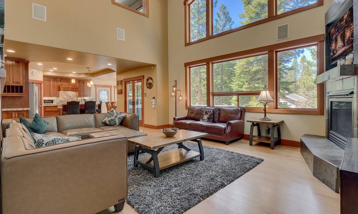 Country Club Estates House | Game Room | Fireplace | Views | Close to Beaches & Casinos: Cherry Pines