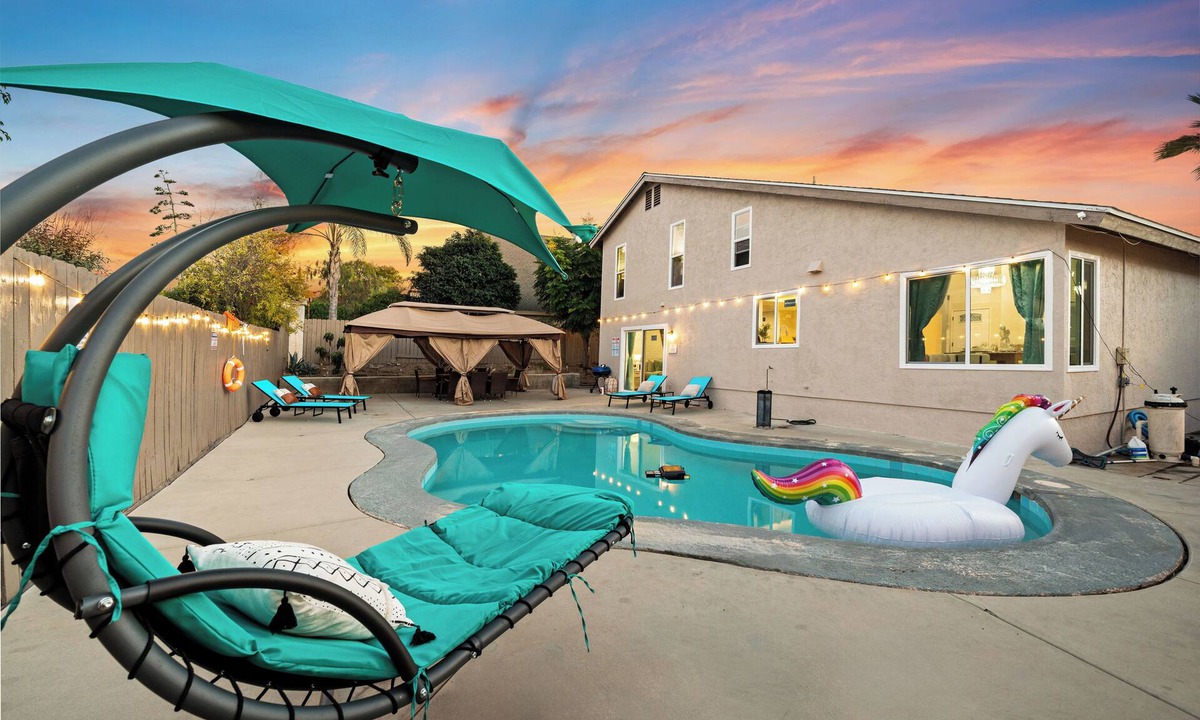 Rancho Penasquitos House | Garage, Pool, King Bed, Gated Yard in Rancho Penasquitos