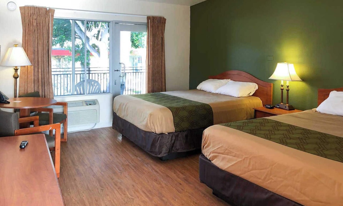 Oakland Hotel | Garden Inn & Suites Oakland Airport