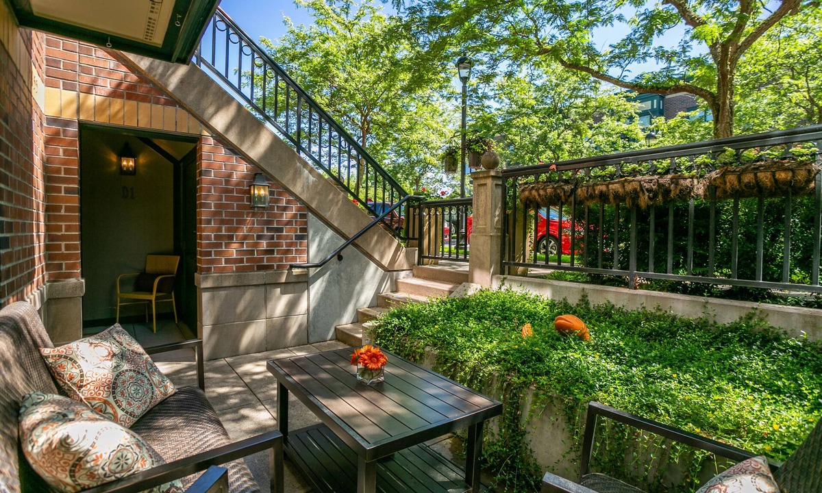 Orenco Station Apartment | Garden Patio Suite