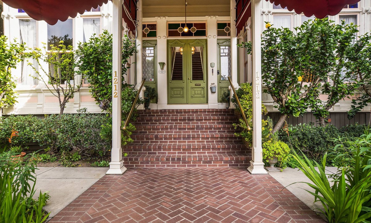 Downtown Bed & Breakfast | Garden Street Inn, A Kirkwood Collection Hotel