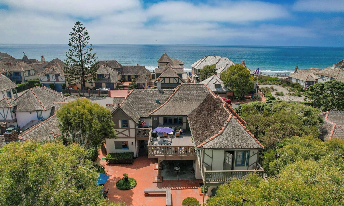 South Oceanside House | Gated Fairytale Estate | Lakefront w/Ocean Views