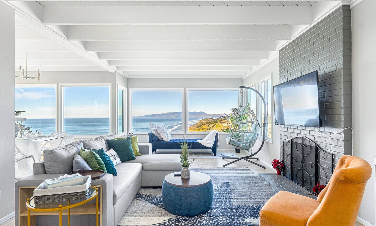 Westlake House | Gem by the sea-none obstructive ocean view in Daly city