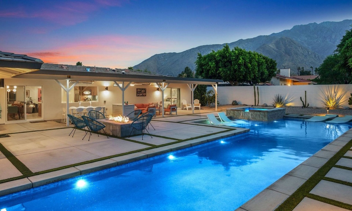 Racquet Club West House | Getaway to Palm Springs! Modern Palm Springs Home with Lap Pool