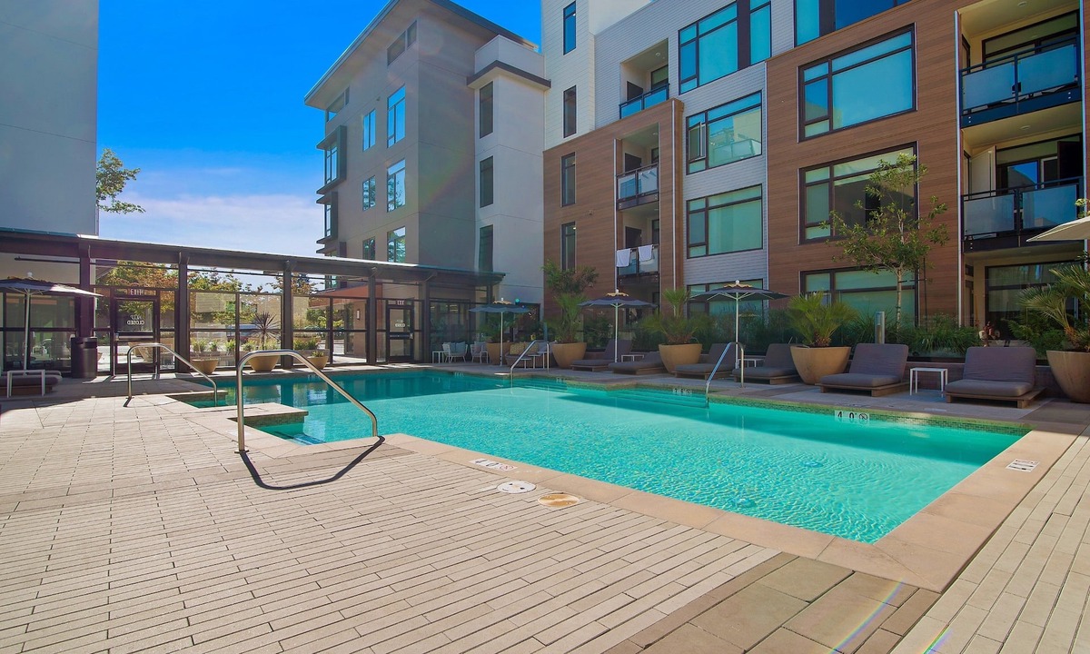 Shoreline West Apartment | Global Luxury Suites at Mountain View