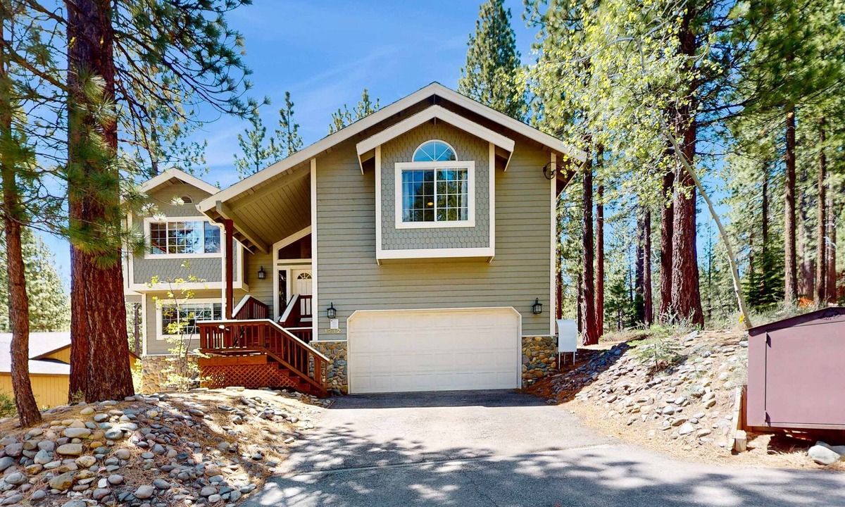 Montgomery Estates House | Gold Dust Getaway with Foosball, Big Deck & Forest Views - Near Slopes