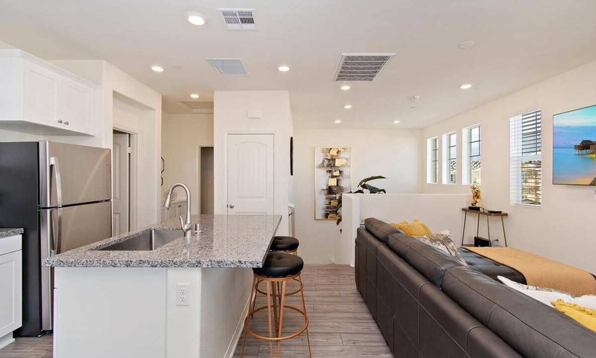 Fontana Condo | Golden Condo