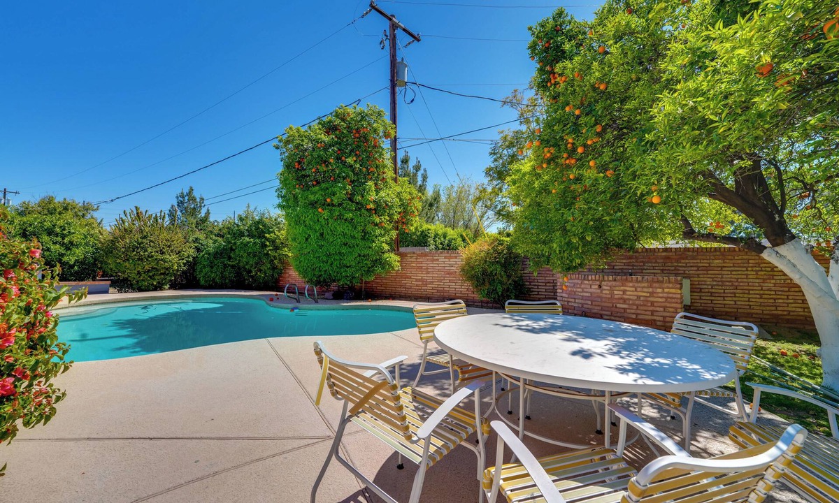 Arcadia Apartment | Golf, Swim & Grill Out: Phoenix Gem 10 Mi to Dtwn
