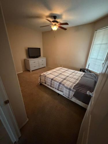 Palm Valley House | Goodyear Cul-de-sac Room 5