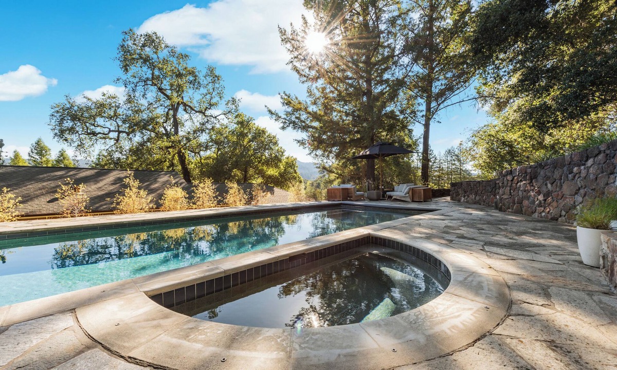 Calistoga House | Gorgeous house with pool and jacuzzi!