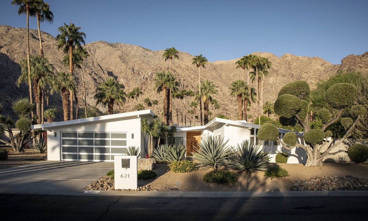 Old Las Palmas House | Gorgeous Mountain Views in Vista Las Palmas