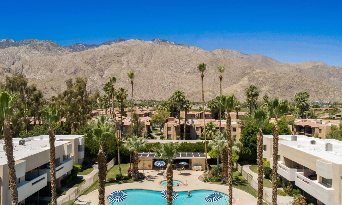 Baristo Condo | Gorgeous Renovated Palm Springs Condo, Close to Everything!