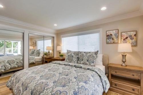 Orange House | Gorgeous Upgraded 5 Bedroom & 4 Bath Home with Jacuzzi