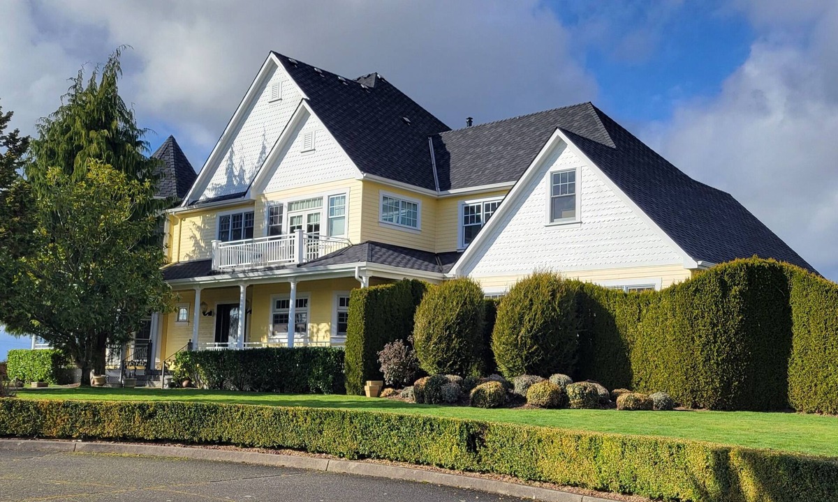 Brush Prairie House | Grand Chateau on 34 acre Vineyard minutes from Portland Oregon