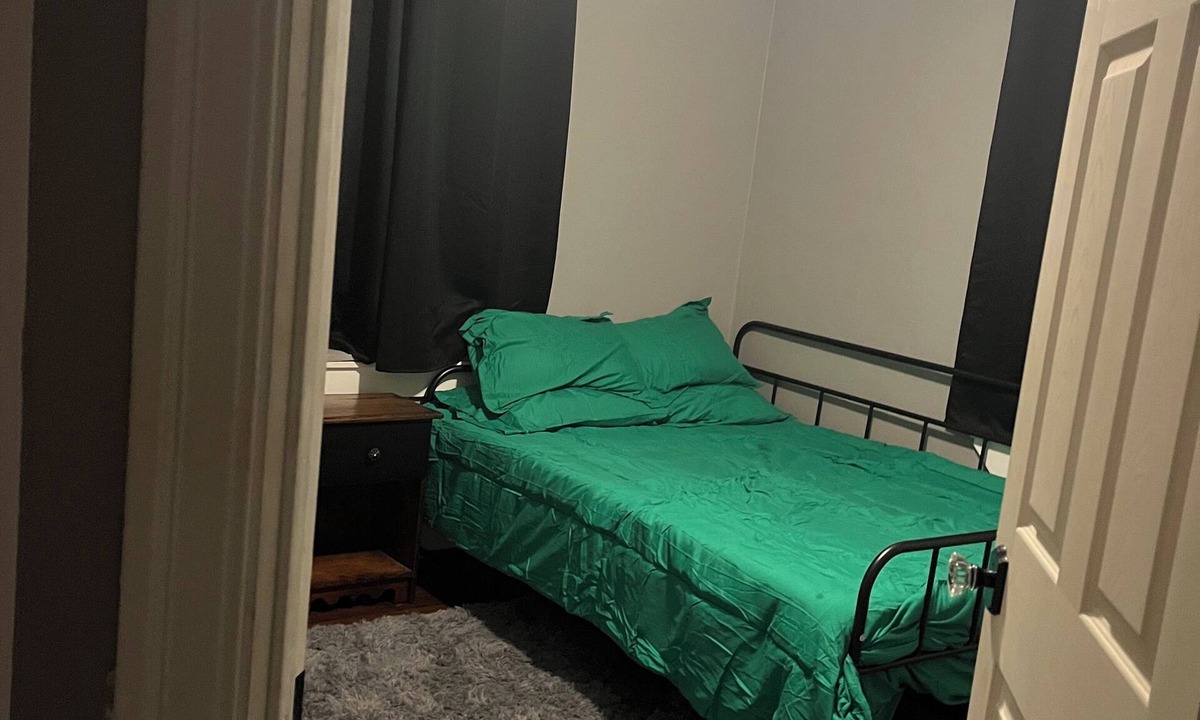 Oakdale House | Grandmas house. Peaceful 2-bedroom get away in Oakdale