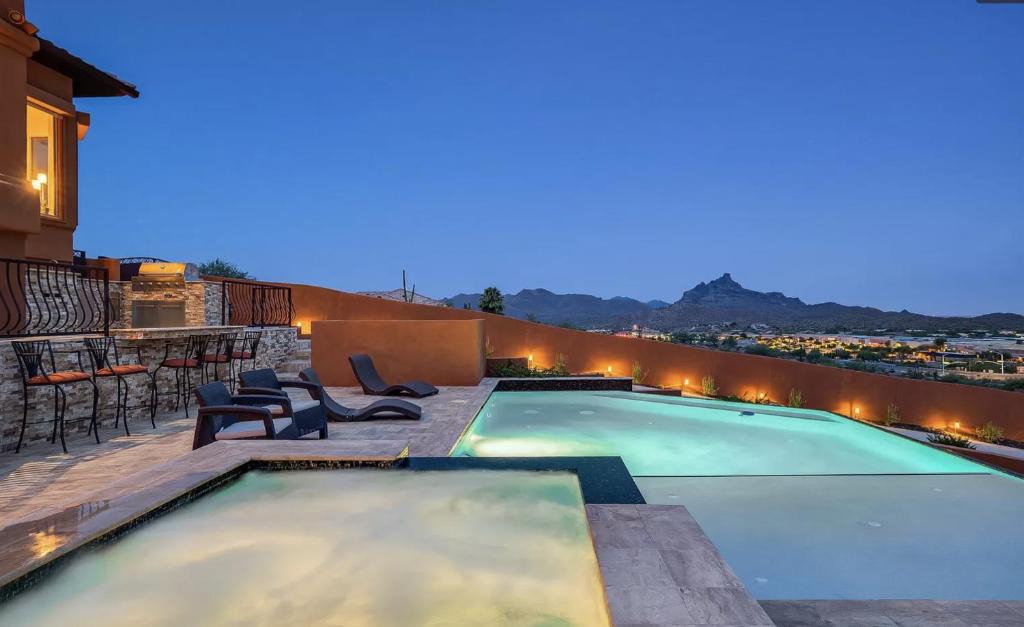 Fountain Hills House | Greenbrier Theater - AZ