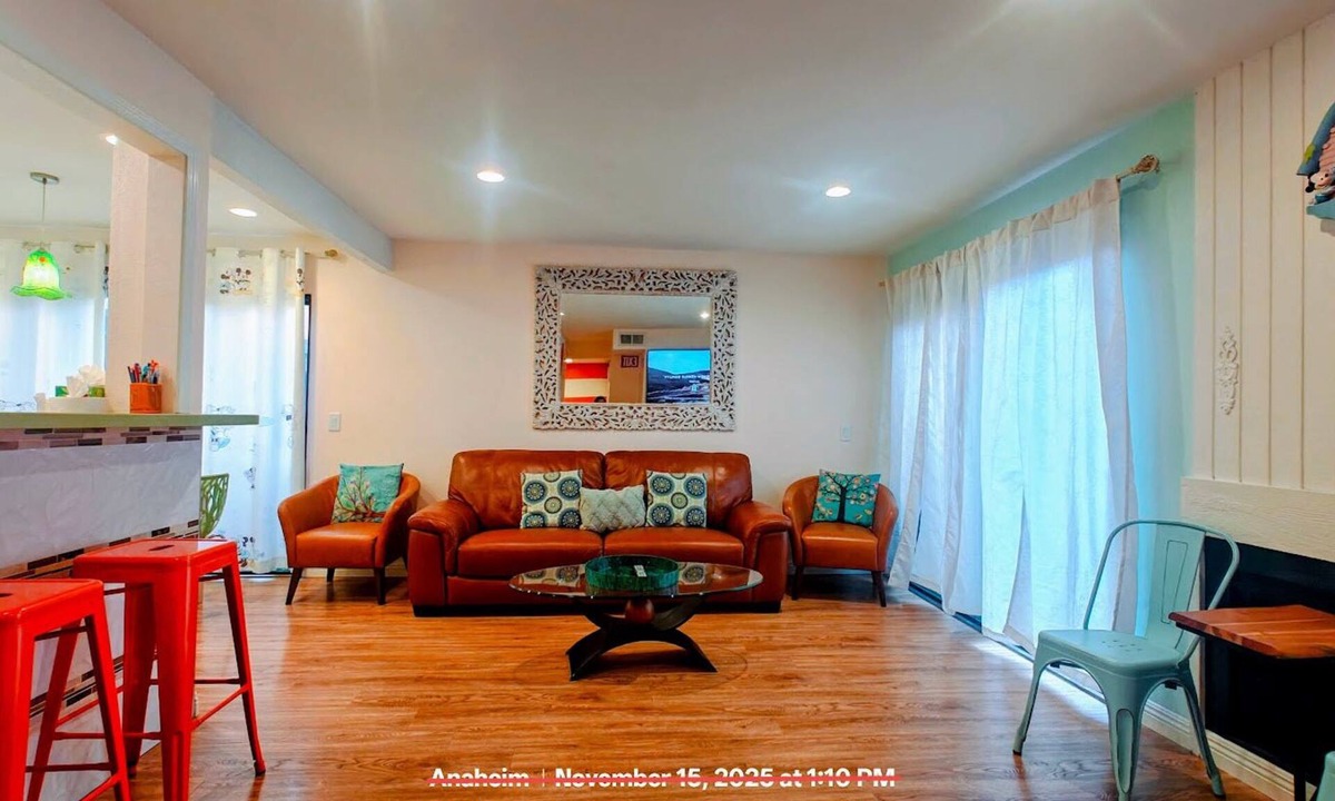 Hermosa Village House | /GVH4/Directly Access2Disney+Stylish+Wifi+Pools+Spa+Netflix+2 Parking+
