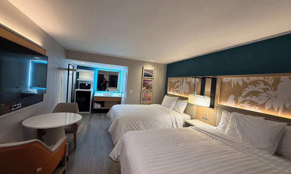 Costa Mesa Hotel | Harbor bay inn