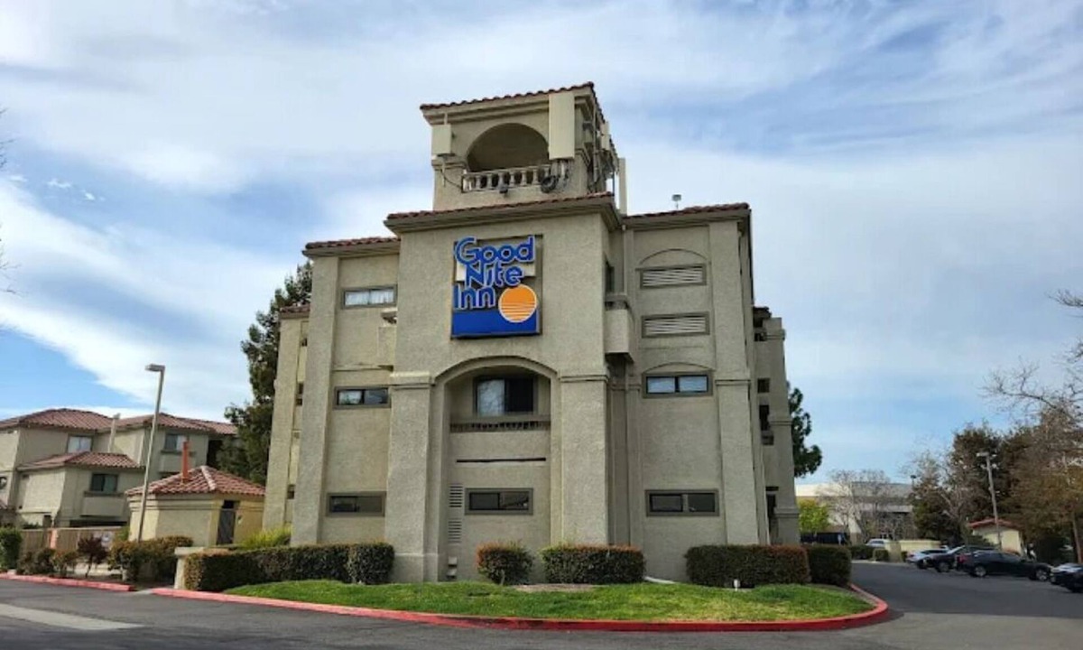 Fremont Hotel | Have a Super Good Night's Rest at the Good Nite Inn Freemont for your Super Bowl