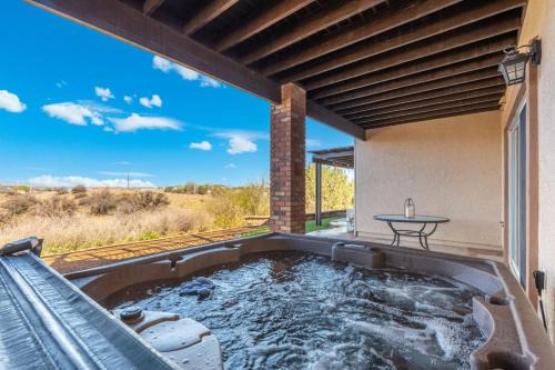 Dewey-Humboldt House | Hidden Hill Casita in Dewey with Private Hot Tub