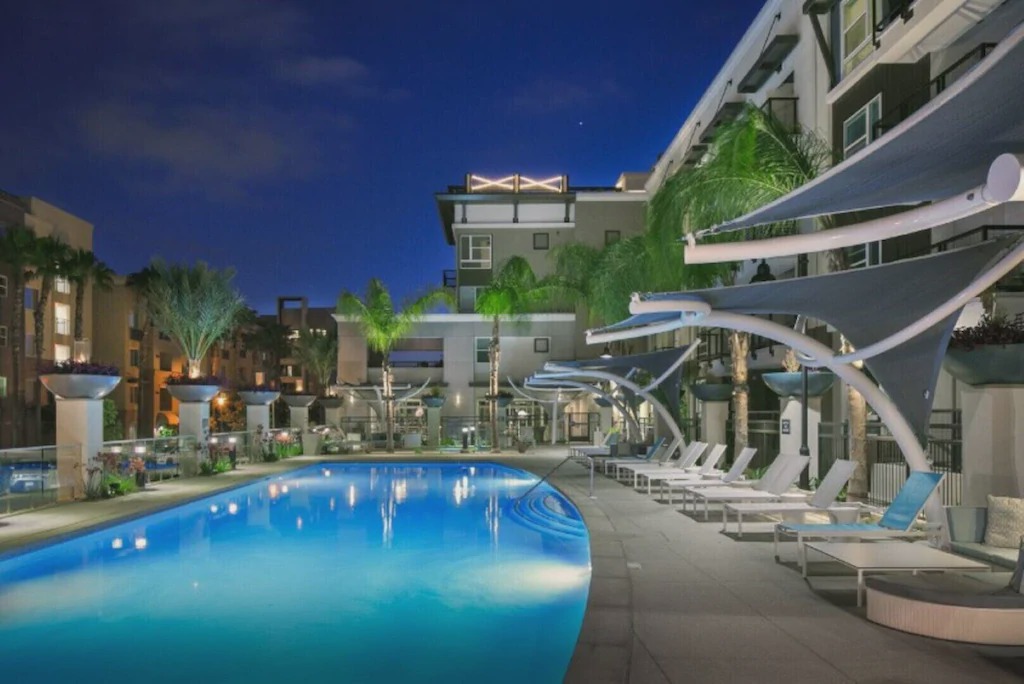 Platinum Triangle Apartment | high-end urban style living, 5 min from Disneyland