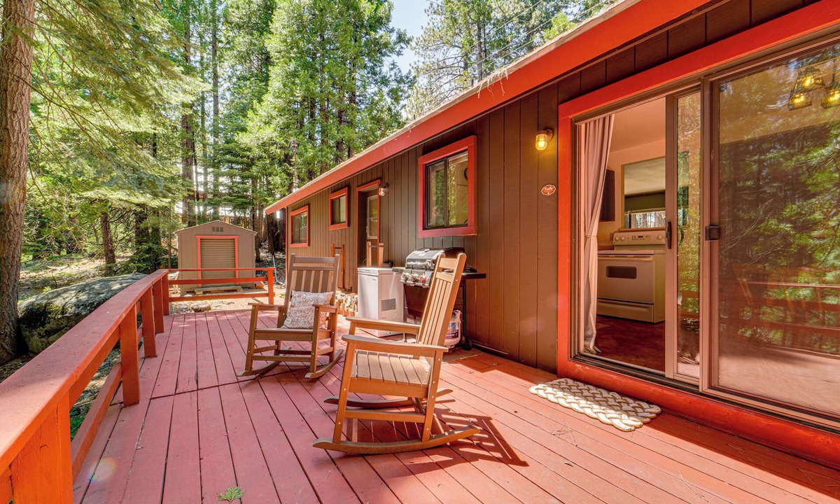 Alta Cottage | Hike & Ski! Cabin 20 Mi to Soda Springs Mtn Resort