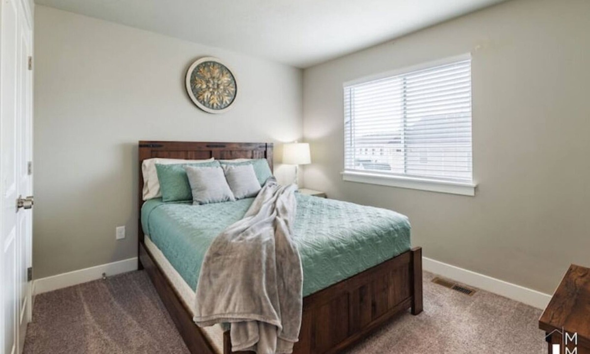 Cedar City House | Hiking, Biking, Trails, Skiing, and More