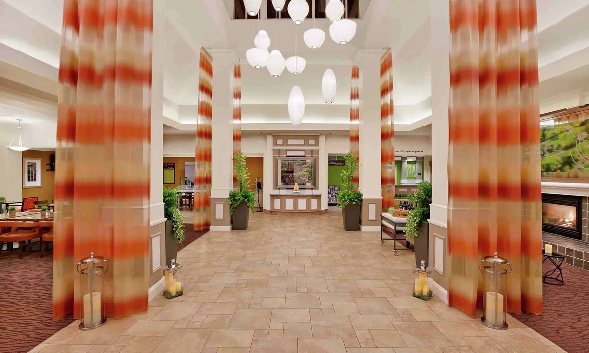 The East Side Hotel | Hilton Garden Inn San Francisco Arpt North