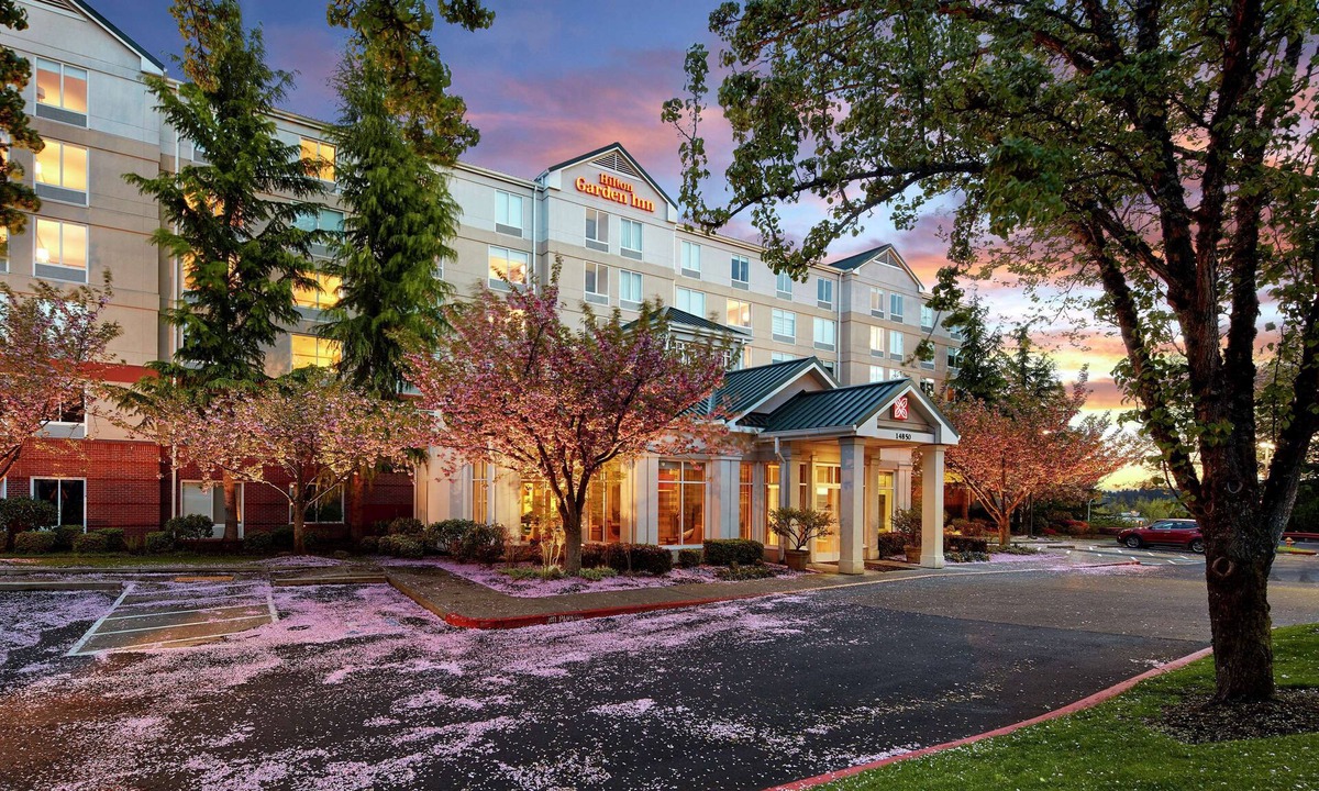 Lake Forest Hotel | Hilton Garden Inn Portland/Lake Oswego