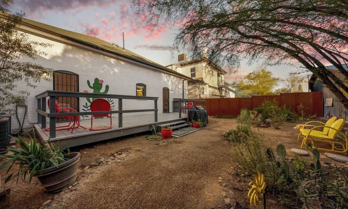 Iron Horse House | Historic Duplex/2 Units/Total of 2 BR 2 BA