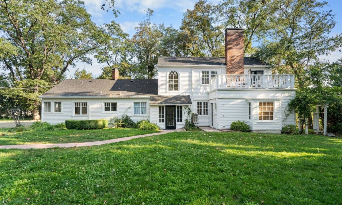 Phoenix House | Historic Farm Estate | Fairytale Haven | Ashland