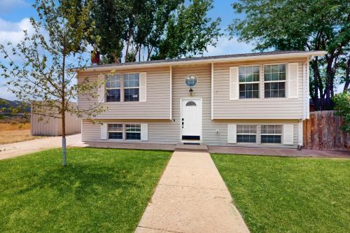 Parowan House | History, Hikes & Cozy Nights: Parowan Gem w/Deck!