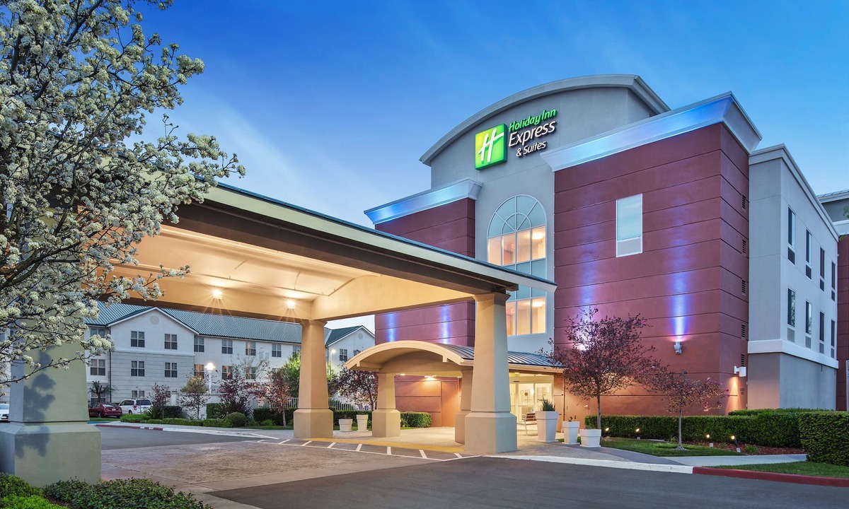 North Natomas Hotel | Holiday Inn Express Hotel Sacramento Airport Natomas by IHG