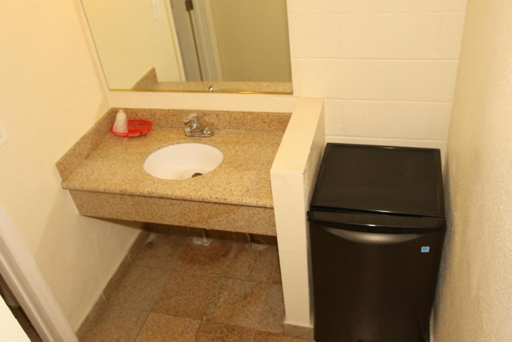 Santa Maria Hotel | Holiday Motel - Santa Maria