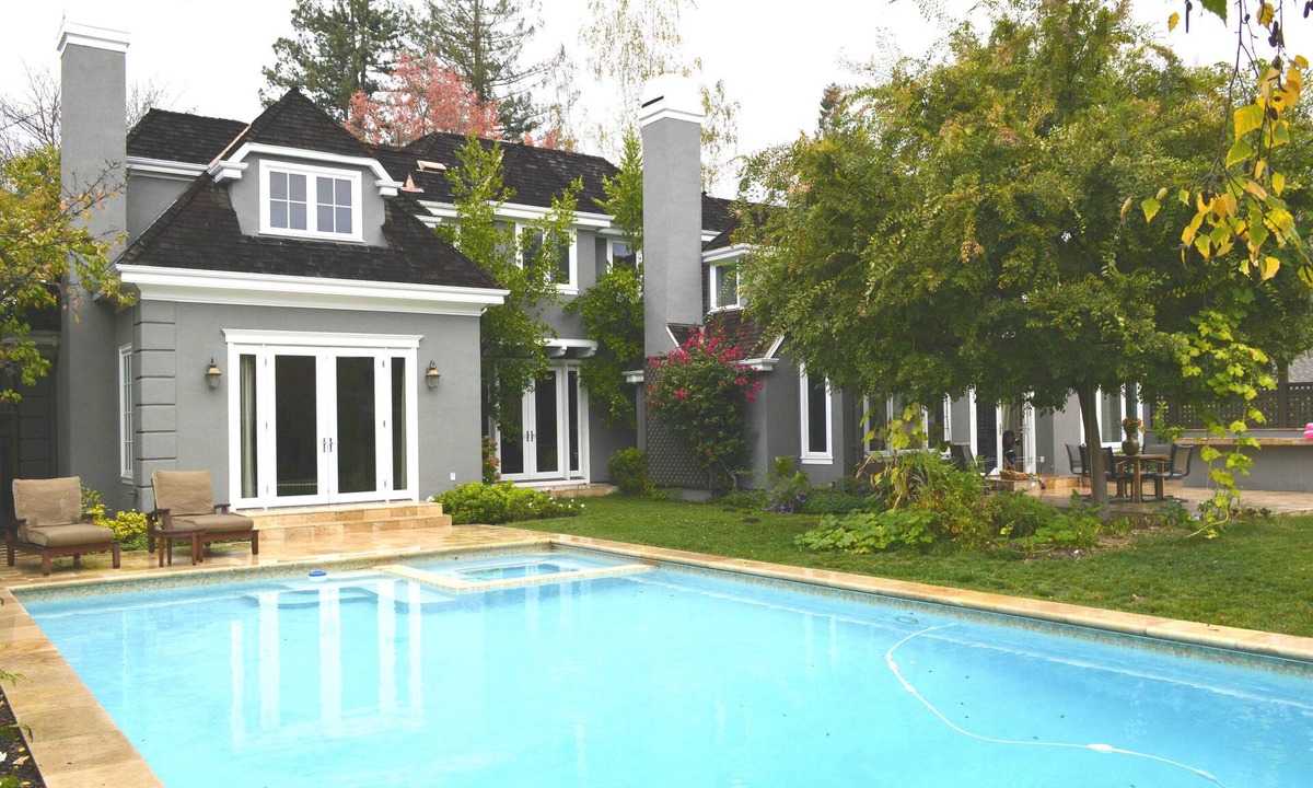 University Heights House | Home Away From Home In The Heart Of Menlo Park